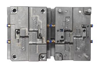 作為一家專業(yè)的塑料模具生產(chǎn)廠家需要做大一些什么事情？