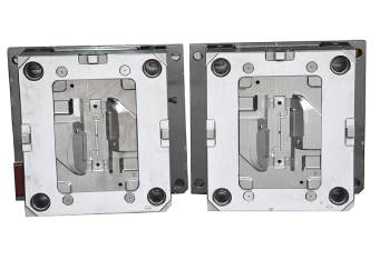 塑料模具如何保證裝配精度？